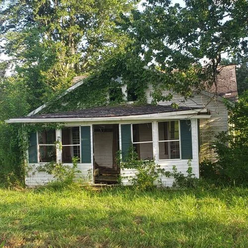 Old farmhouse needing repair